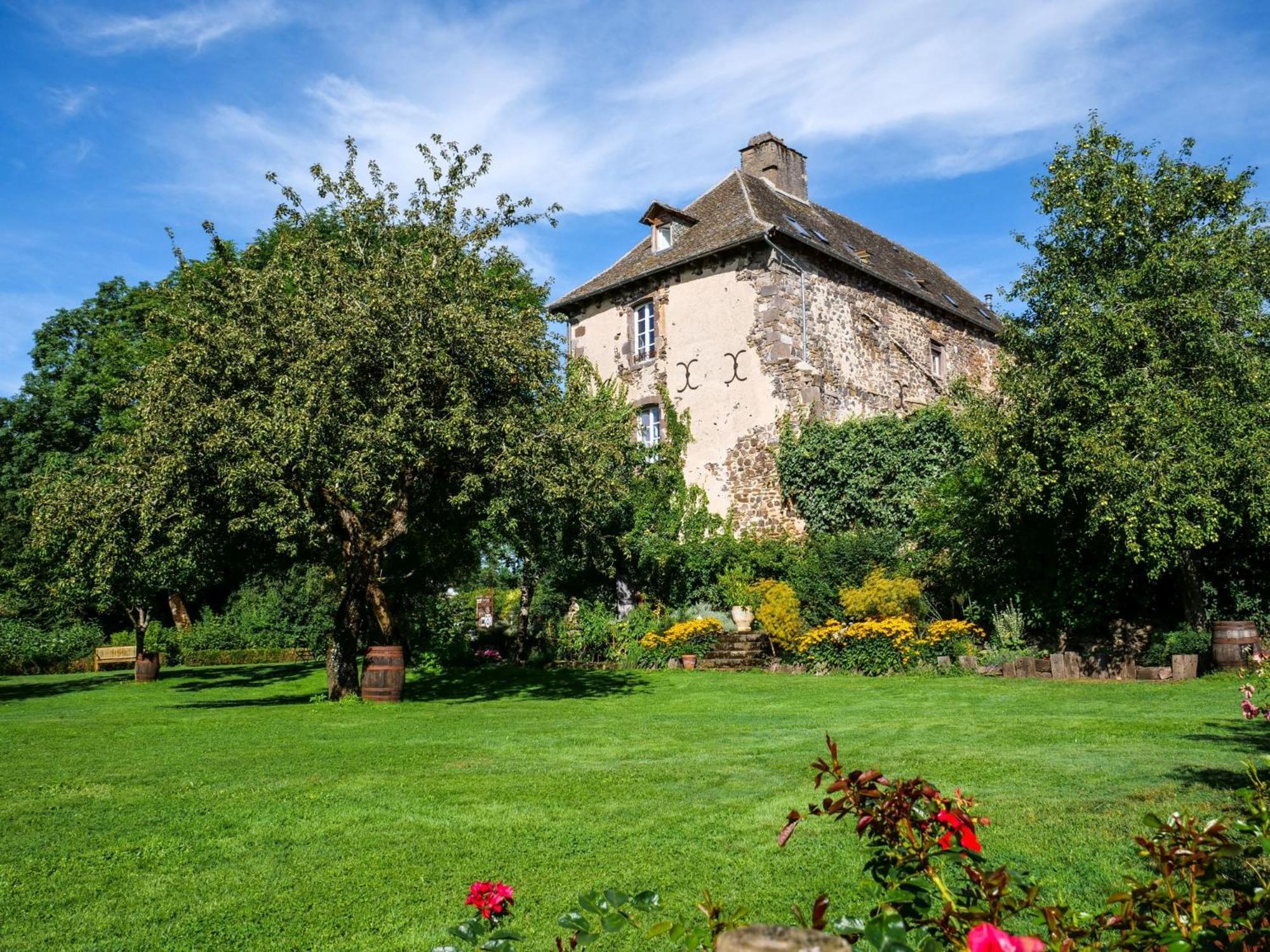 Chateau De Taussac Bed and Breakfast Mur-de-Barrez Buitenkant foto