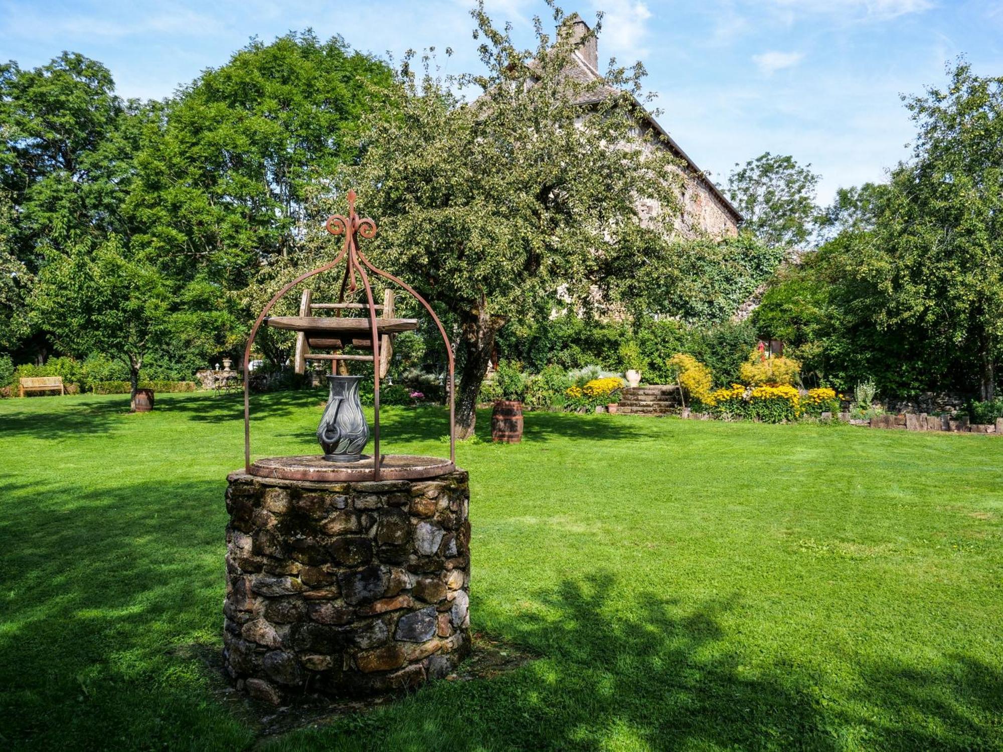 Chateau De Taussac Bed and Breakfast Mur-de-Barrez Buitenkant foto